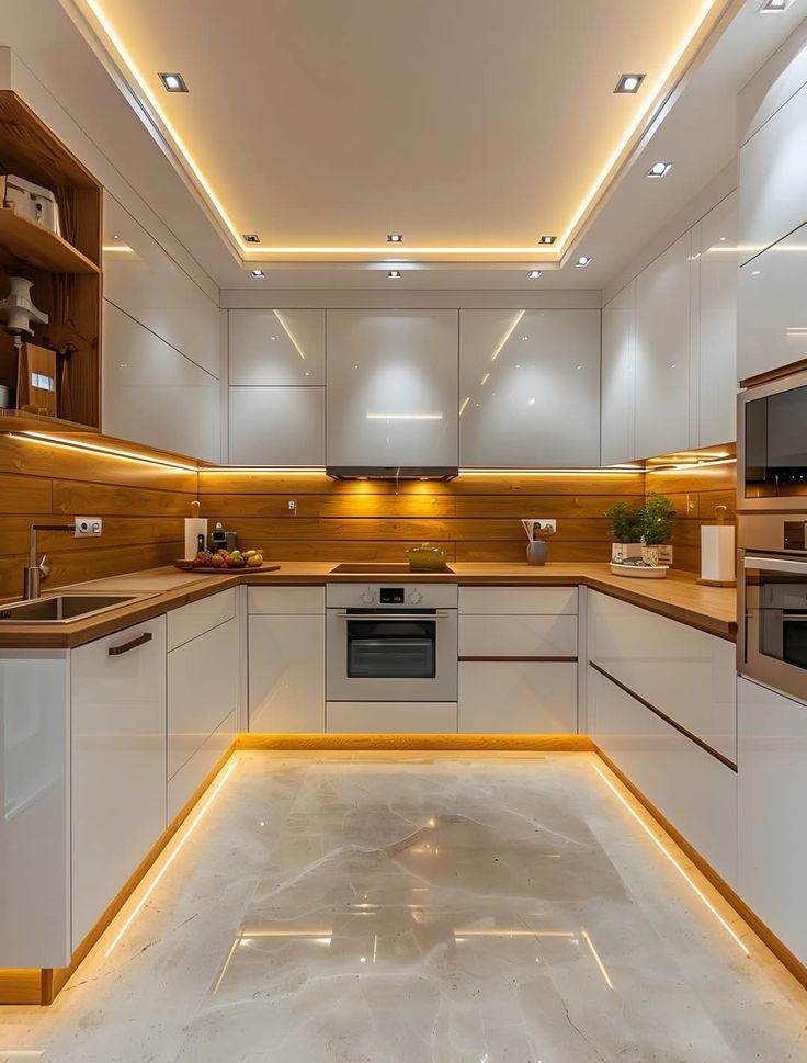 bếp cánh kính chữ U