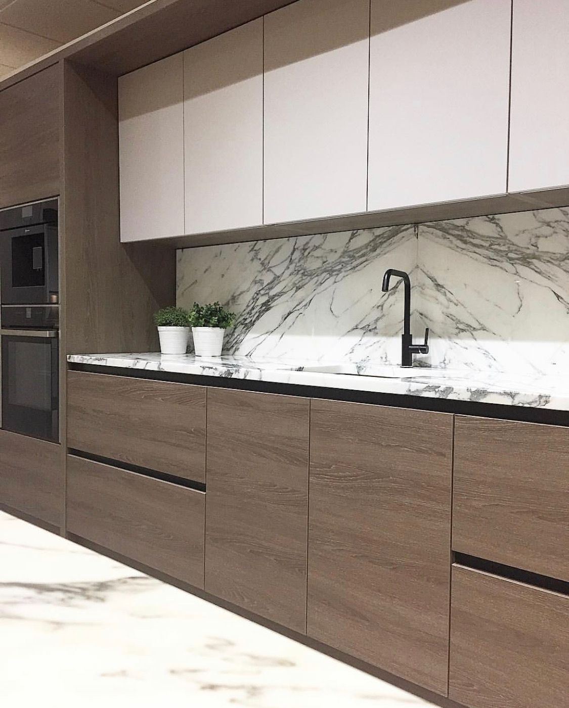 tủ bếp mdf vân gỗ